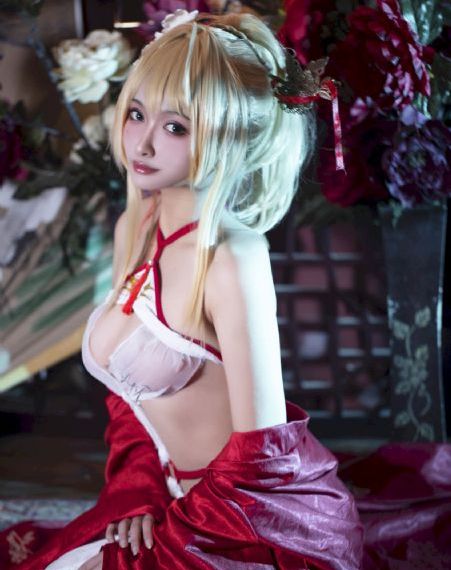 《艳美2》动漫在线
